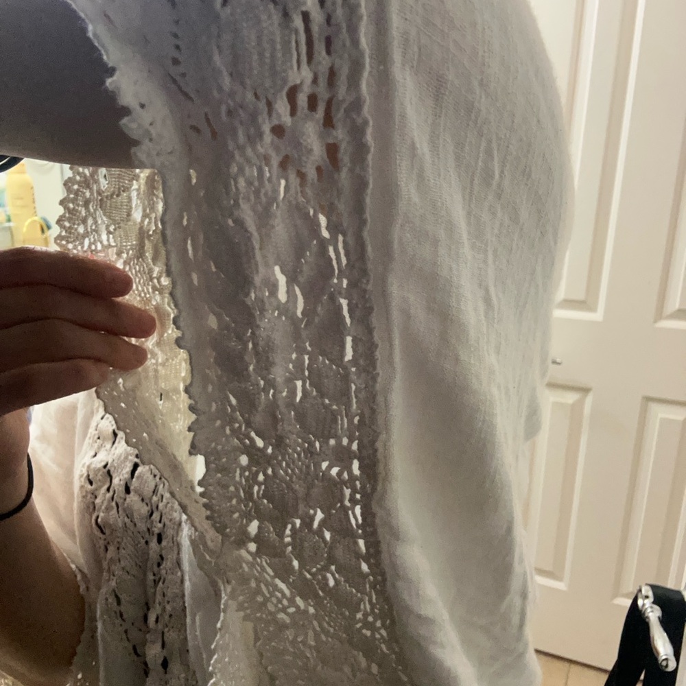 white poncho beach - Picture 5 of 7